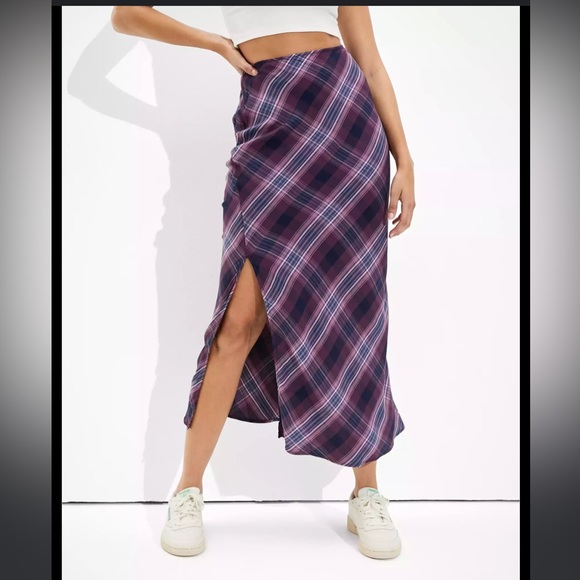 American Eagle Outfitters Dresses & Skirts - AE plaid slit midi skirt